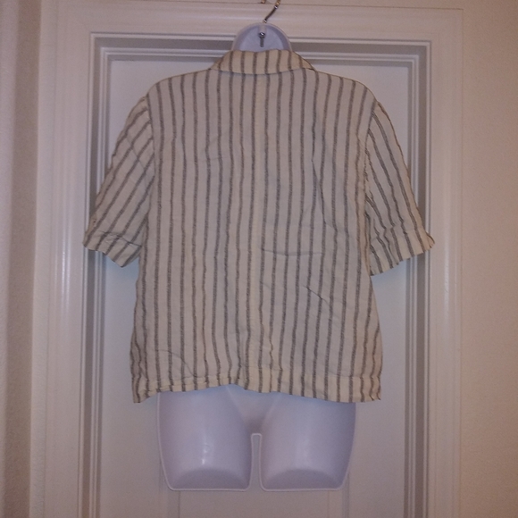 Everlane Linen Striped Boxy Button Down Shirt - Picture 3 of 7